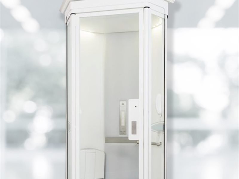 Smart lift cabin with back-lit panelling and TFT floor display